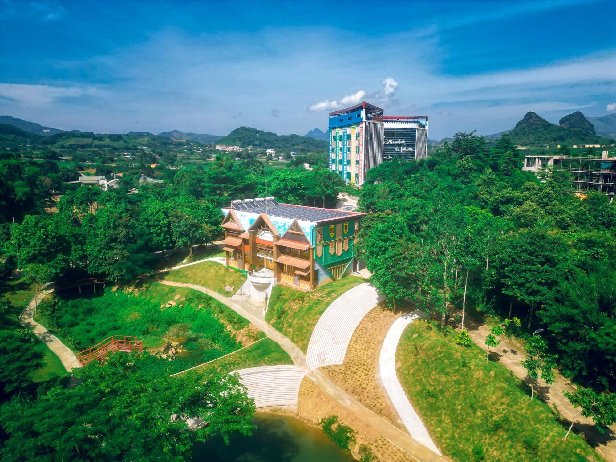 Meddom Park Hotel Cao Phong Exterior foto